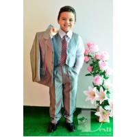 Мъжки сив костюм