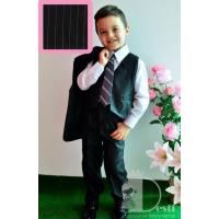 Мъжки костюм в широко райе