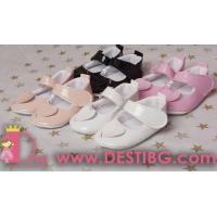 Лачени обувки със сърца