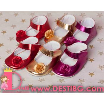 Кожени обувки златни, лилави, червени с цвете
